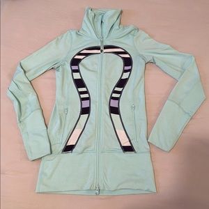 Long sleeve Lululemon jacket